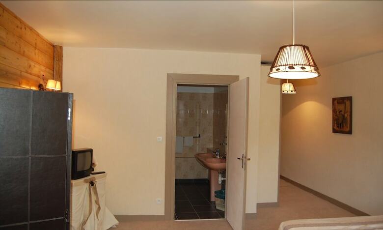 Hotel Chambres D'h�tes Joly Saint Sauveur