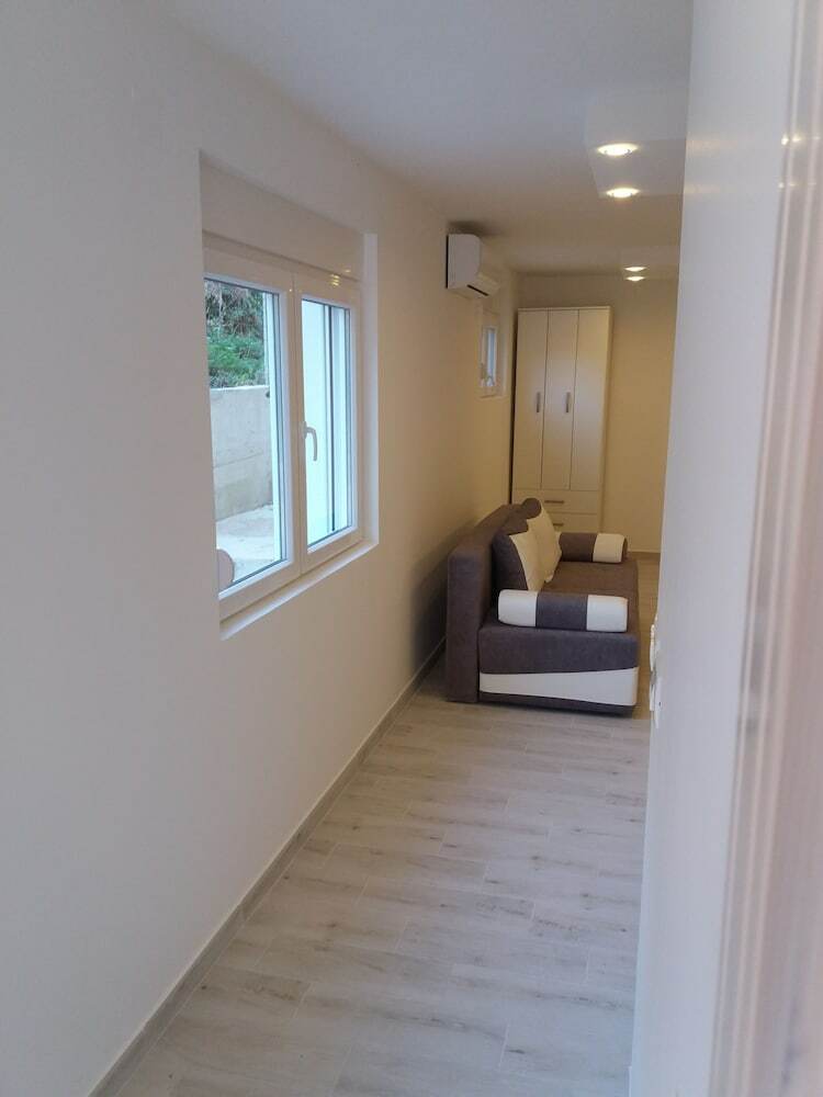 Hera Apartments