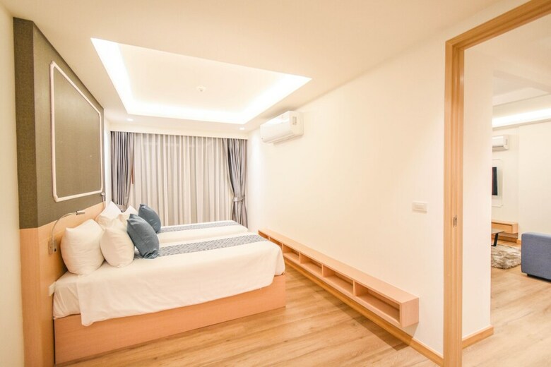 Hotel The Aristo Beach Resort ( Surin )