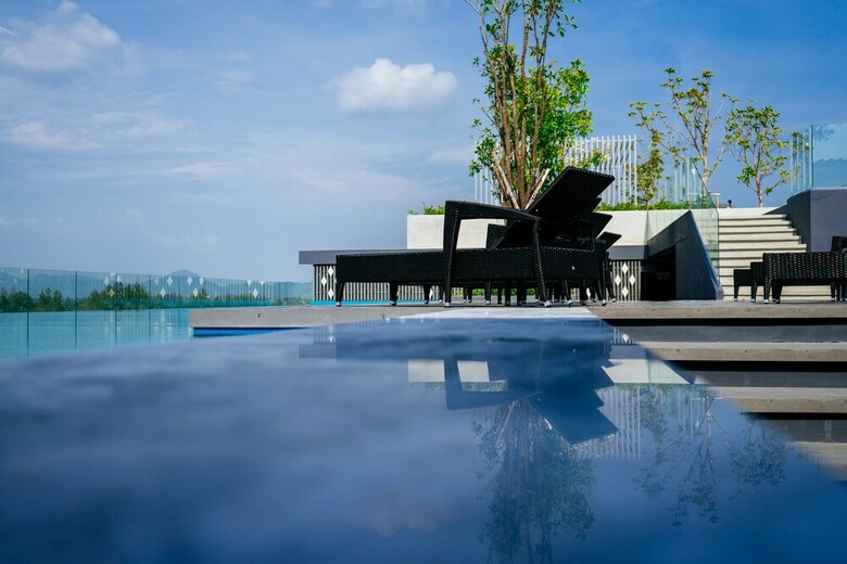 Hotel The Aristo Beach Resort ( Surin )