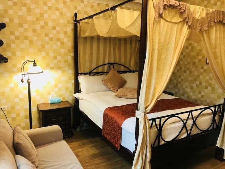 Bed & Breakfast Corner Love Homestay