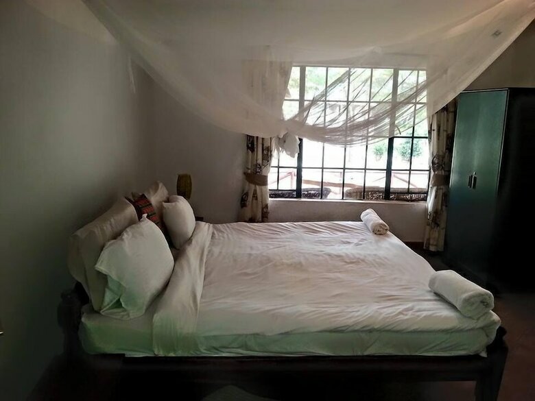 Ole Itiko Cottages