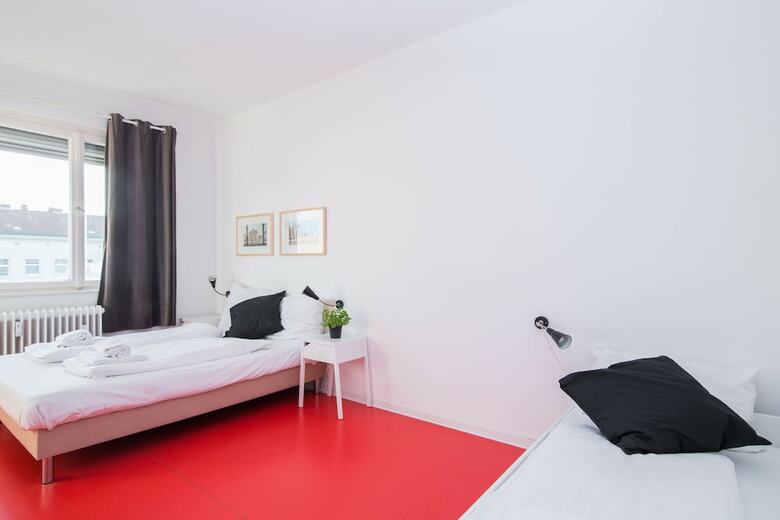Apartments Elpilar Wedding