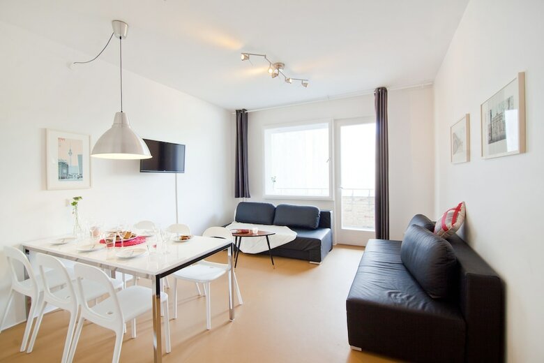 Apartments Elpilar Wedding