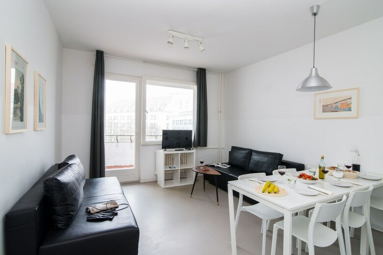 Apartments Elpilar Wedding