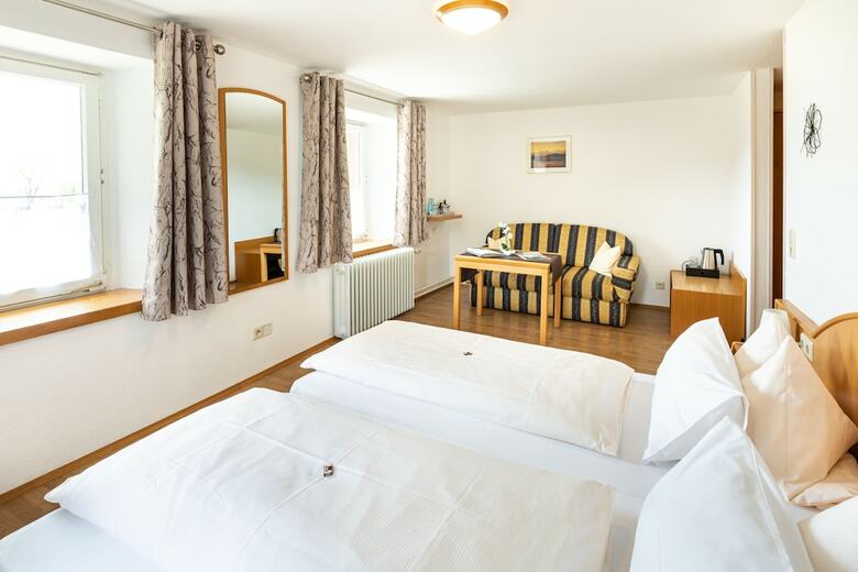 Hotel-landgasthof Zum Pflug