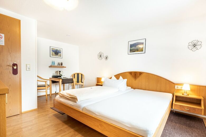 Hotel-landgasthof Zum Pflug