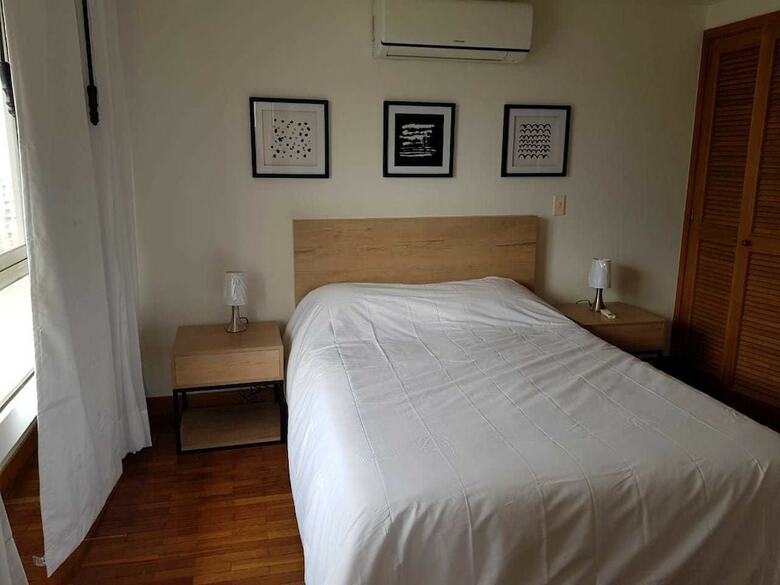 Apartamentos Alcazar de Oviedo By Nomad Guru