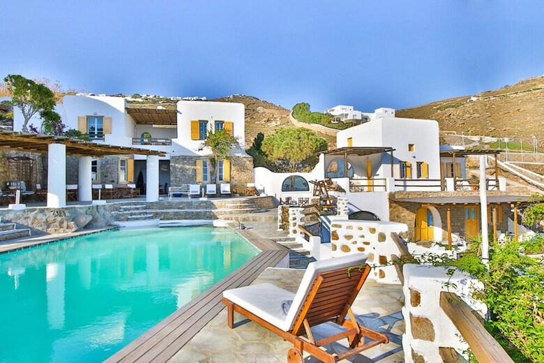 Villa Anerousses Mykonian Traditional Houses