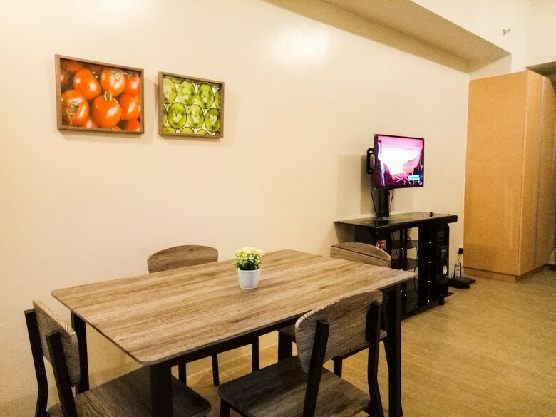 Airport T3 Newport Condotel