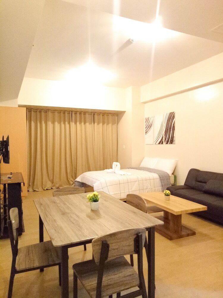 Airport T3 Newport Condotel