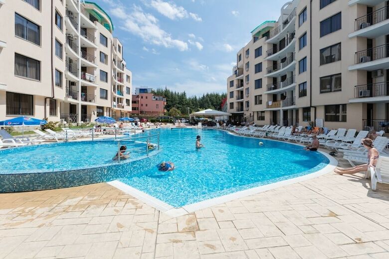 Aparthotel Lovely Studio With Kitchenette & Balcony In Avalon Complex