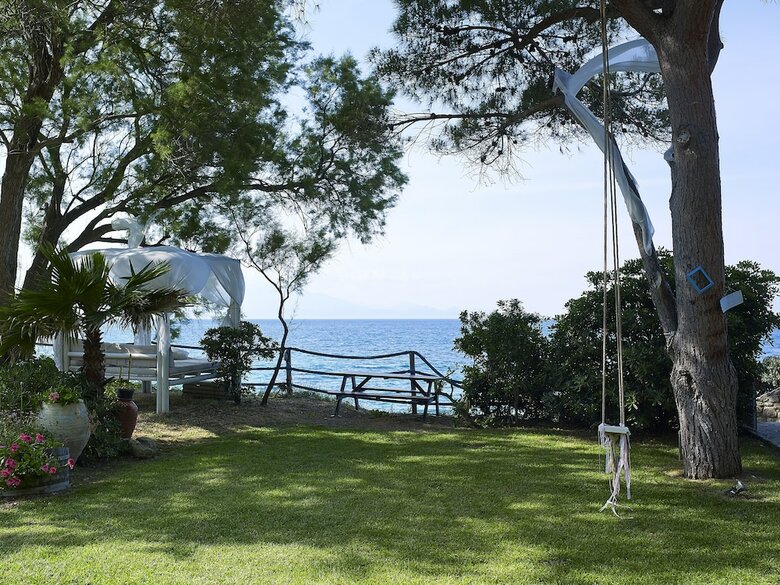 Paradisso Beach Villas