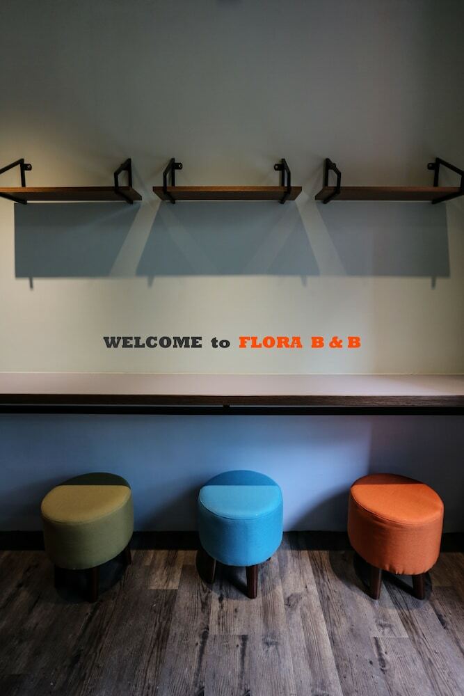 Hostal Flora Bnb