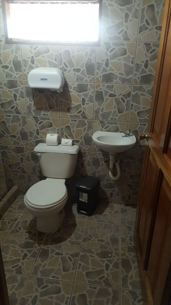 Hostal Que Tuanis Hostel Monteverde