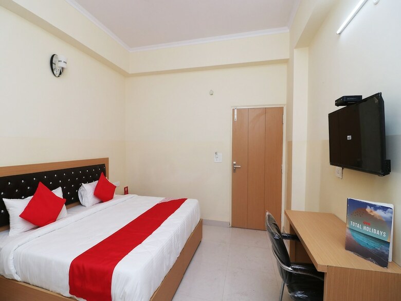 Oyo 28629 Hotel Crosswind