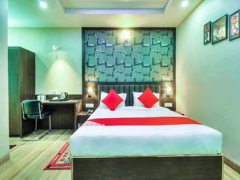 Hotel Capital O 28710 Mamta International
