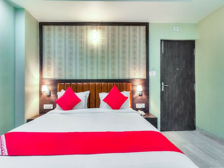 Hotel Capital O 28710 Mamta International