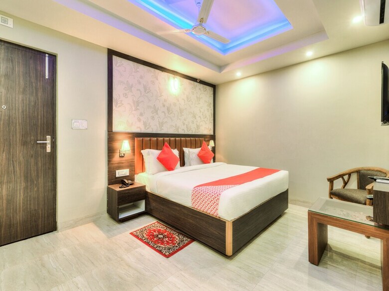 Hotel Capital O 28710 Mamta International