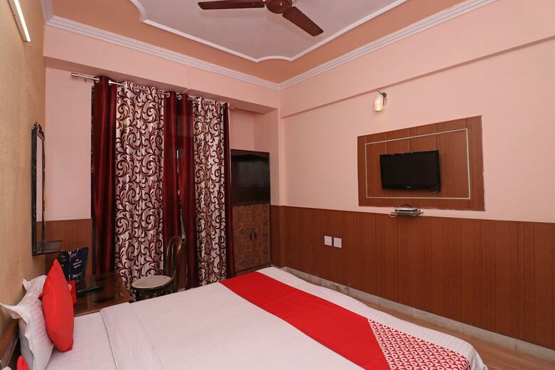 Oyo 28631 Hotel Parbati International