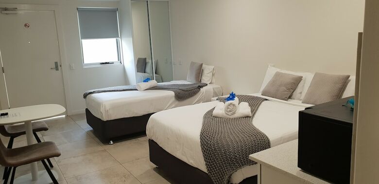 Motel Carlton Suites