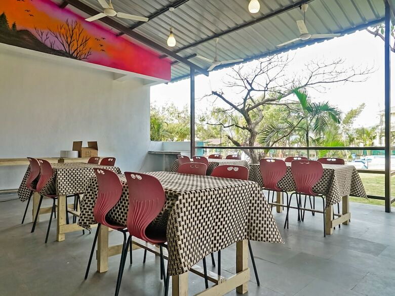 Hotel Oyo 24261 Ellegance Hill Resort