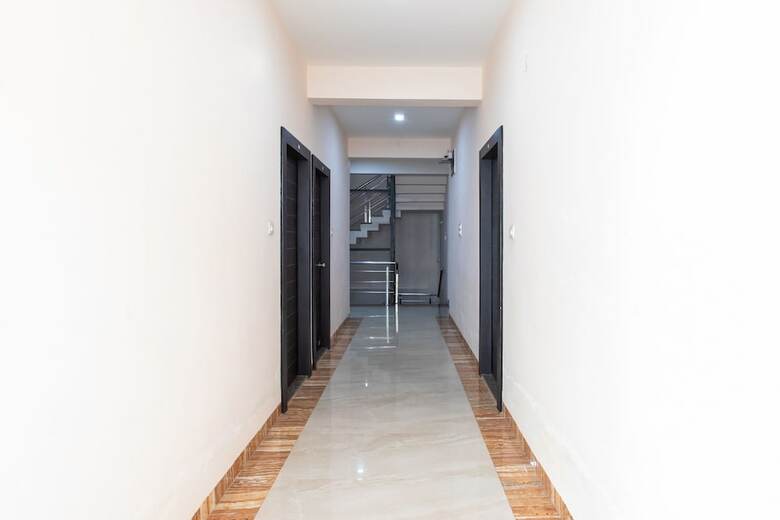Oyo 27654 Hotel Grand Valley