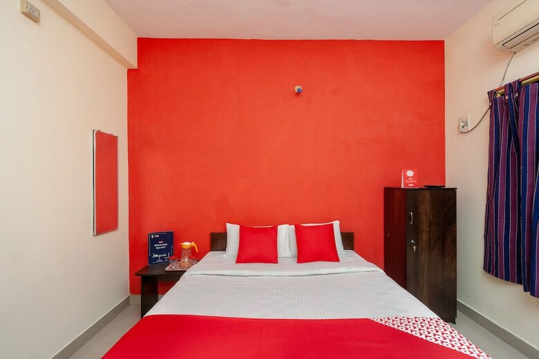Hotel Oyo 26936 Adhithya Inn