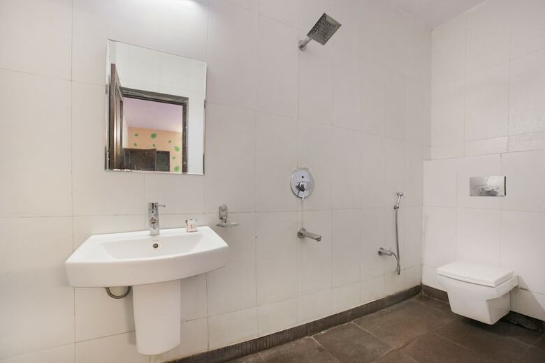 Oyo 28766 Hotel Siddharth