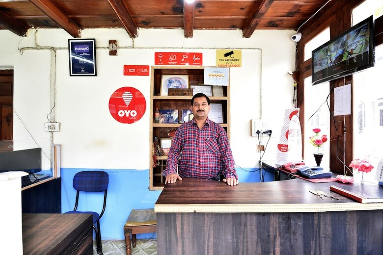 Oyo 7766 Hotel Thakur