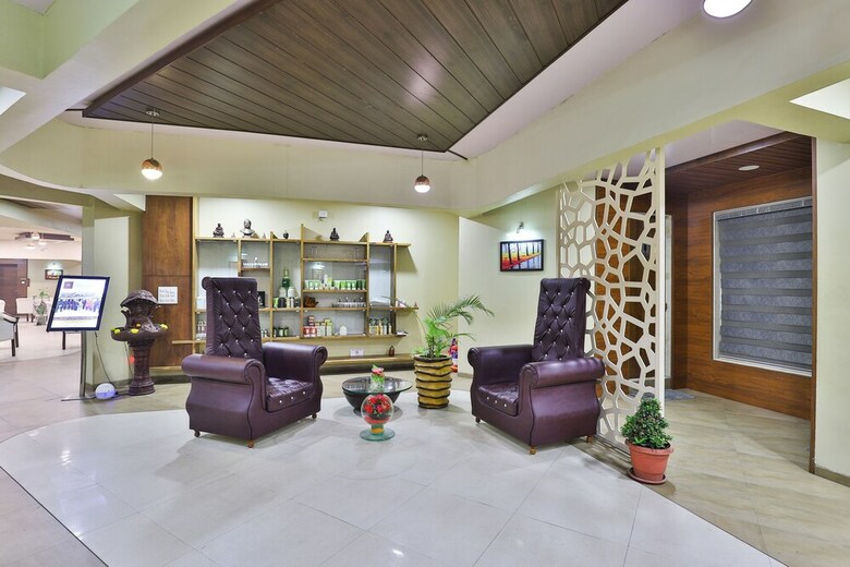 Oyo 25065 Hotel Shree Daan