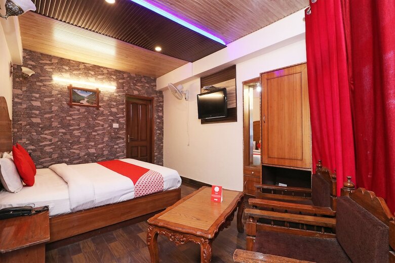 Hotel Oyo 19947 Akanksha Anand Plaza
