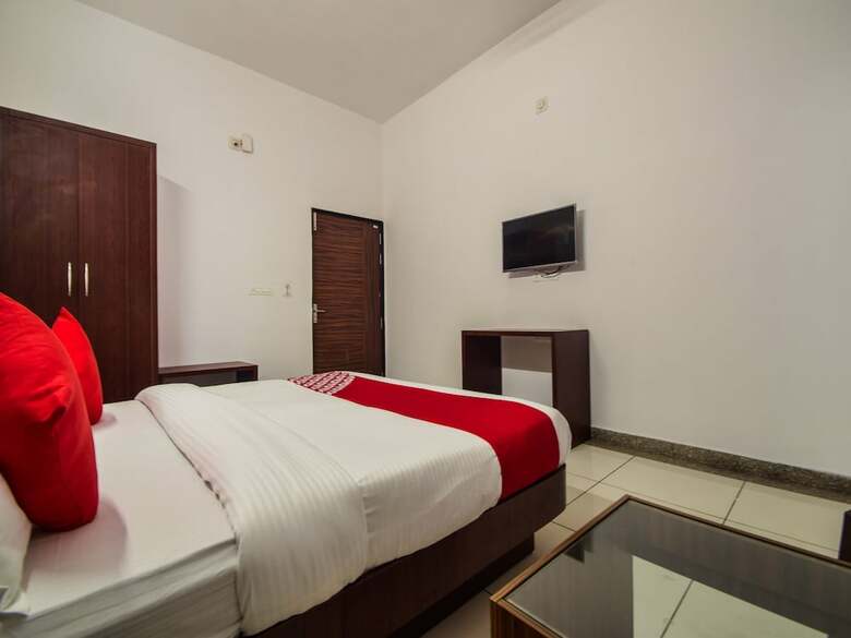 Oyo 23381 Hotel Sagar Ratna