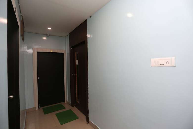 Oyo 27016 Hotel Sai Siddhi