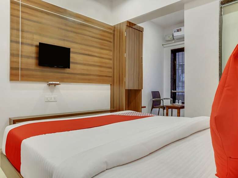Oyo 26583 Hotel Kohinoor Plaza