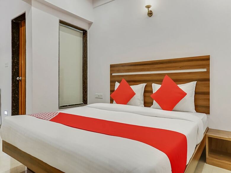 Oyo 26583 Hotel Kohinoor Plaza