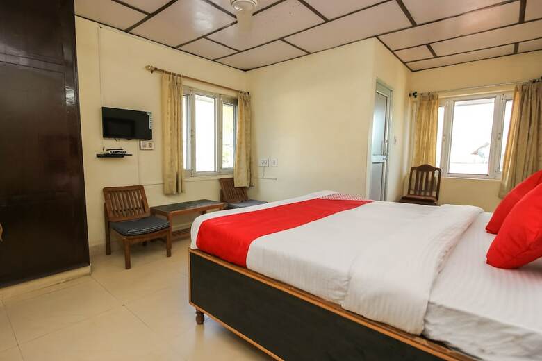 Oyo 24525 Hotel Country Lodge