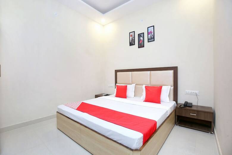 Oyo 24501 Hotel Forever Inn