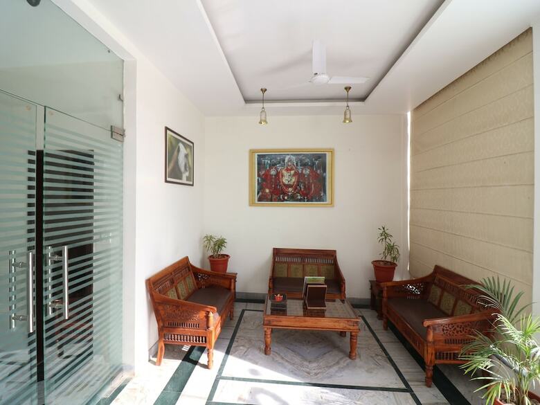 Oyo 27759 Hotel Rajputana