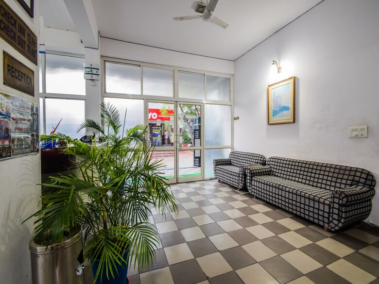 Oyo 23539 Hotel Sapphire