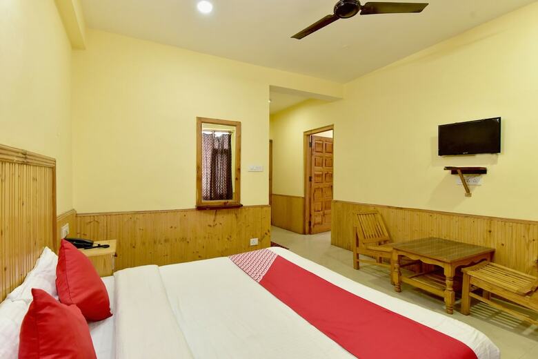 Oyo 16988 Hotel White Orchid