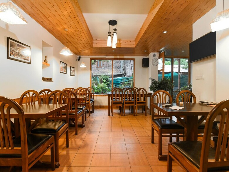 Oyo 13410 Hotel Sunflower