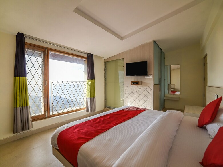 Hotel Oyo 24895 Mid Town