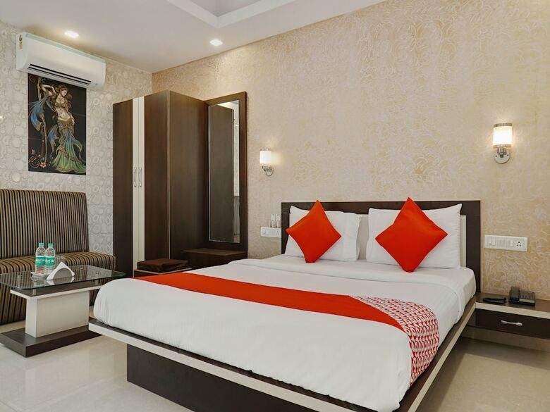 Hotel Oyo 13902 Orient Bay Inn
