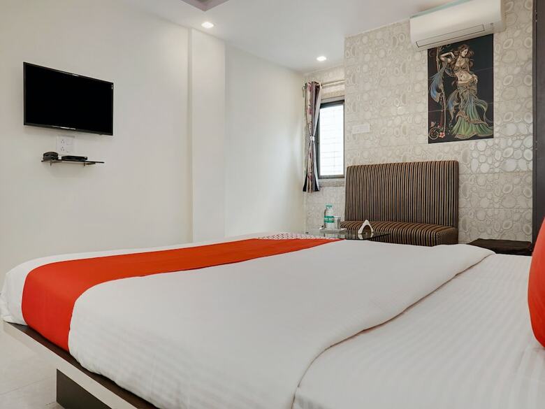 Hotel Oyo 13902 Orient Bay Inn