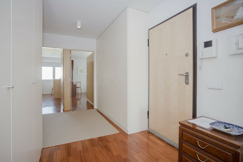 Liiiving - Bright Light Apartment