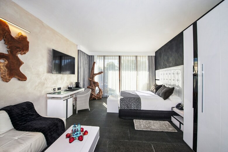 Hotel Suites Natura Mas Tapiolas