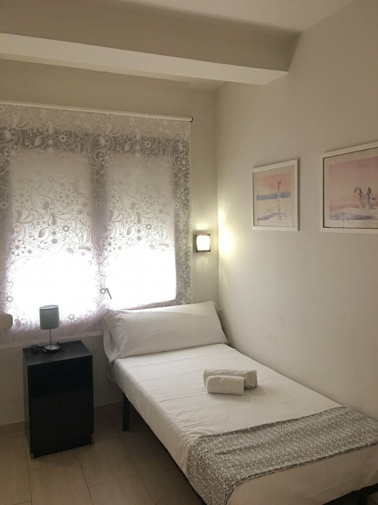 Apartamentos Aiguaneu S Ermita
