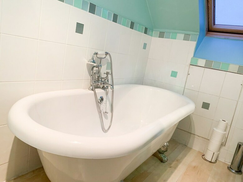 3 Bedroom House With Free Parking