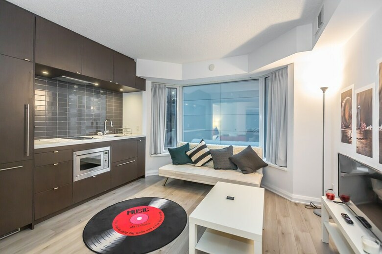 Apartamentos Executive Class, Downtown Luxury Condo @ Yorkville